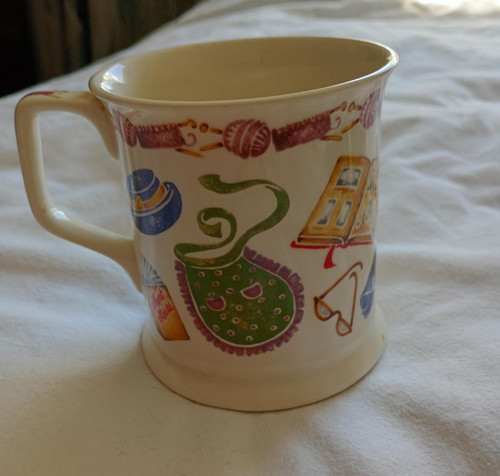 Bone china grandma mug - bone,