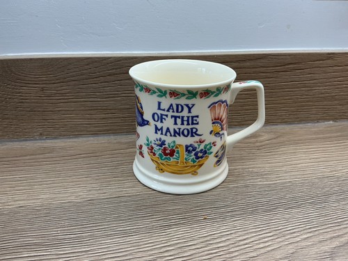 Past times lady the manor - lady,